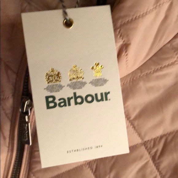 Barbour
Lorne Quilted Jacket - Picture 9 of 14